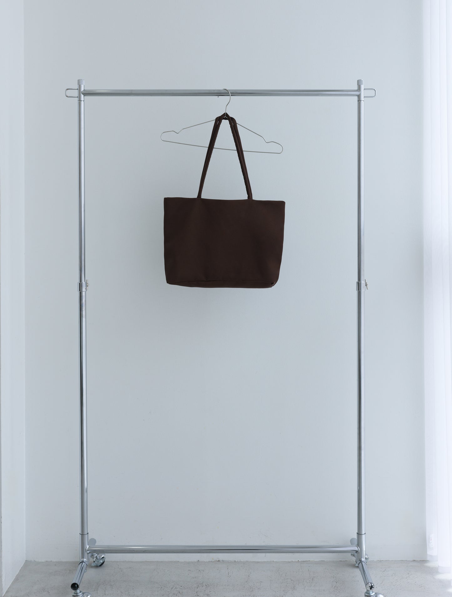 【Pre-order】Satin Tote Bag -Brown-