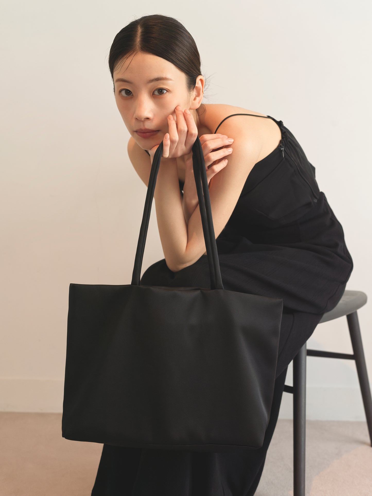 【Pre-order】Satin Tote Bag -Black-