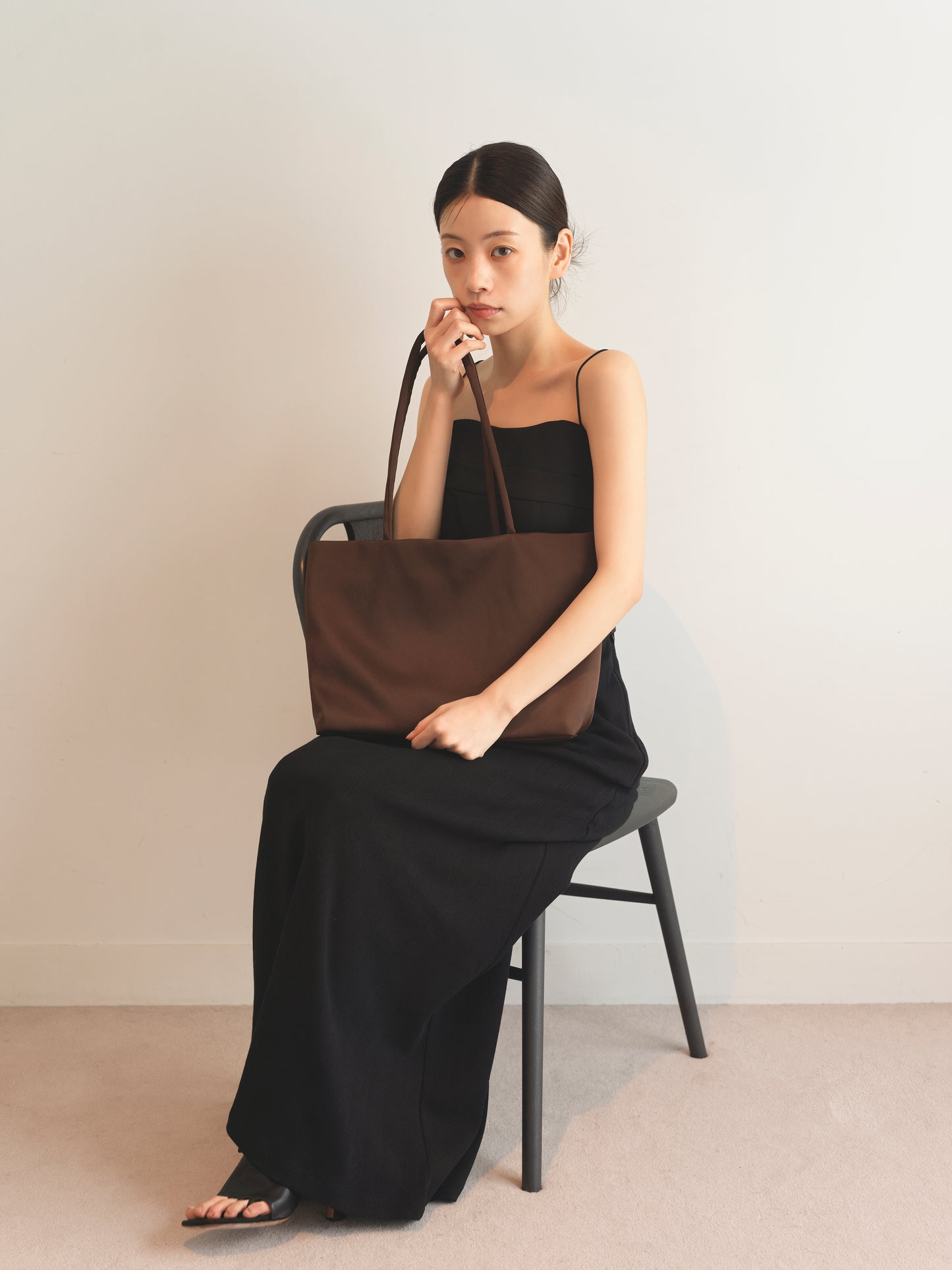 【Pre-order】Satin Tote Bag -Brown-