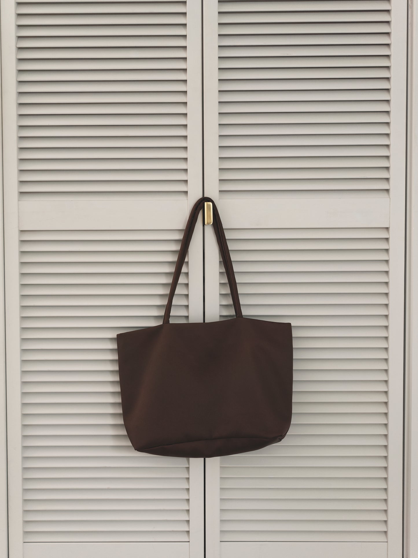 【Pre-order】Satin Tote Bag -Brown-