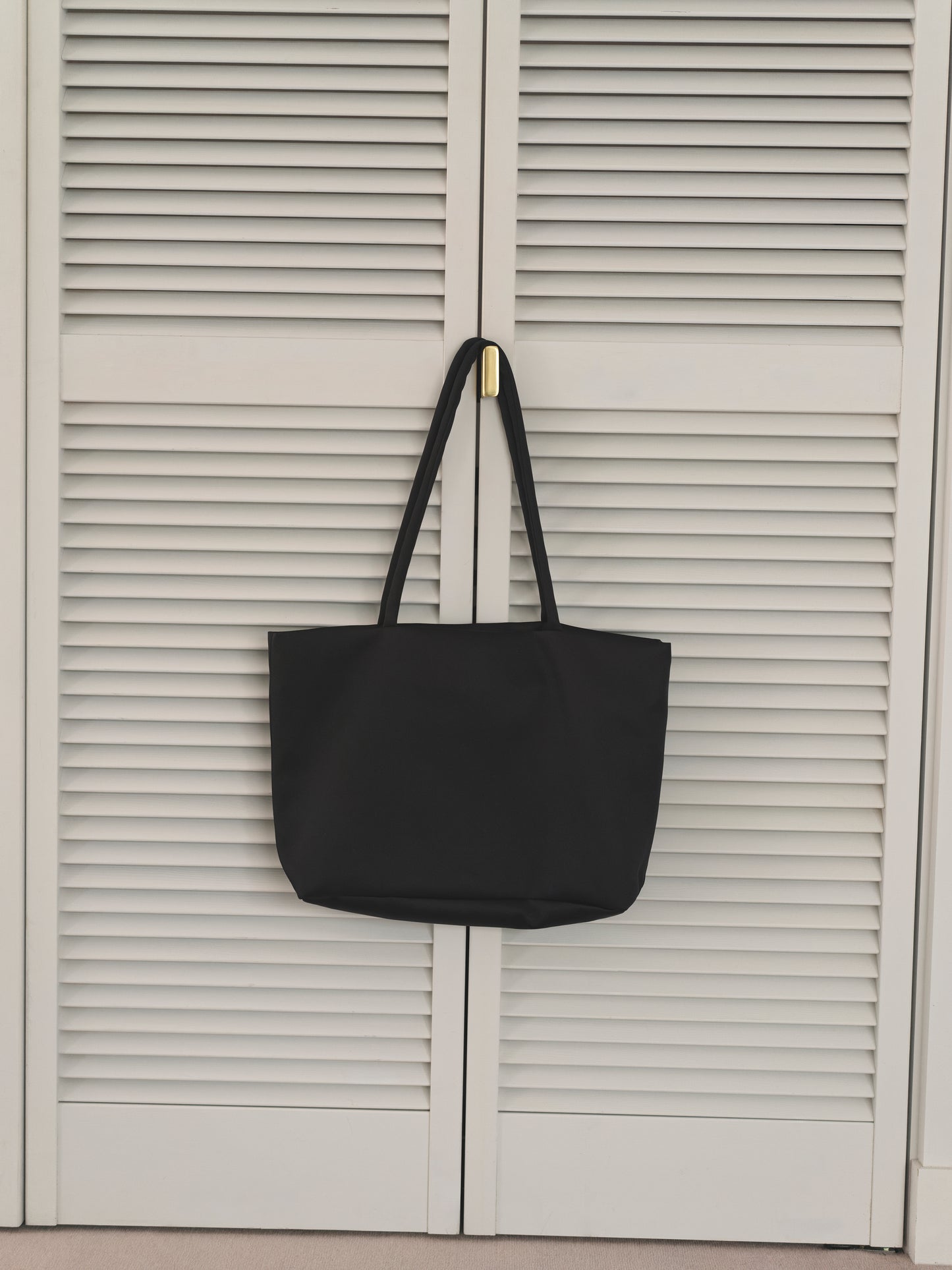 【Pre-order】Satin Tote Bag -Black-